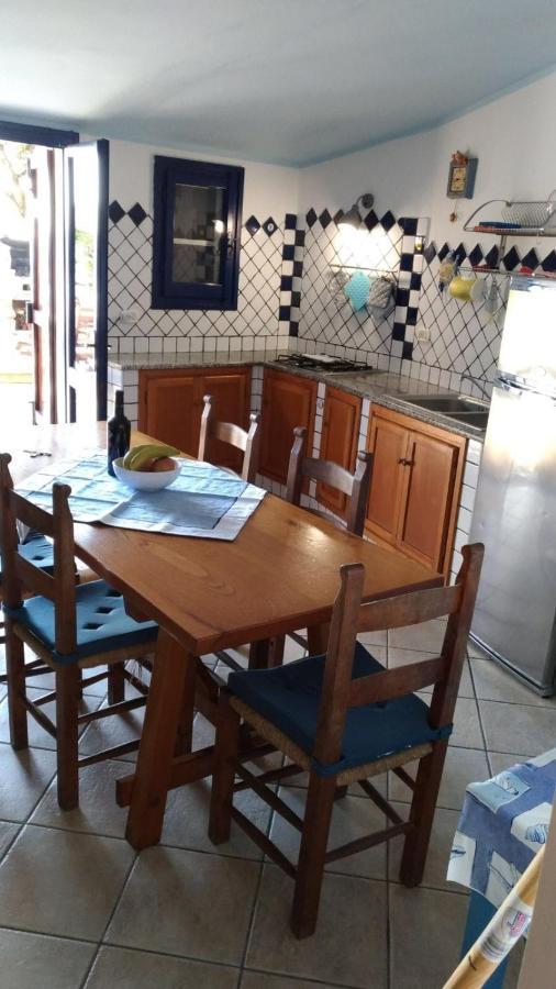 Villa Vera Trifamigliare Con Ingresso Diretto 20 Mt Al Mare Clima Wi-Fi Bbq Cala Liberotto Exterior photo