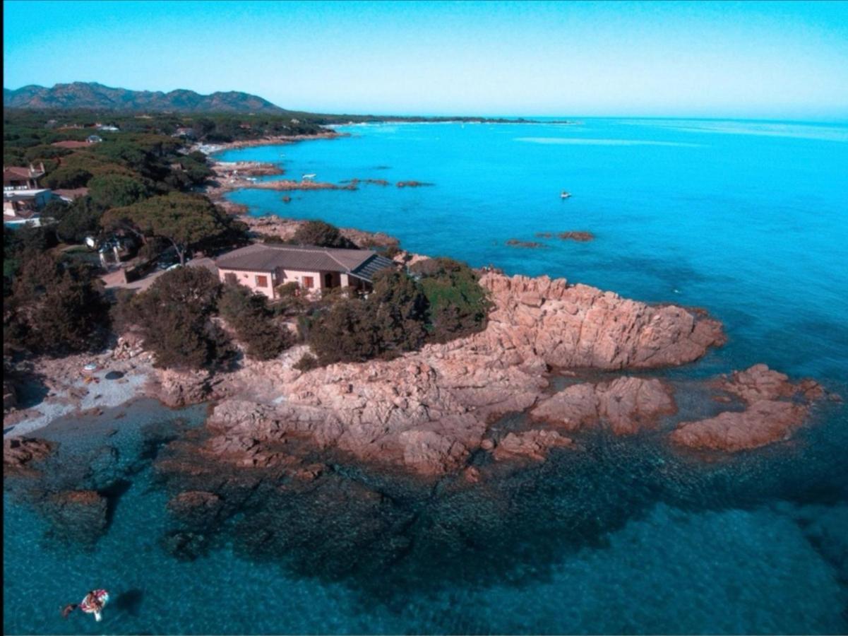 Villa Vera Trifamigliare Con Ingresso Diretto 20 Mt Al Mare Clima Wi-Fi Bbq Cala Liberotto Exterior photo